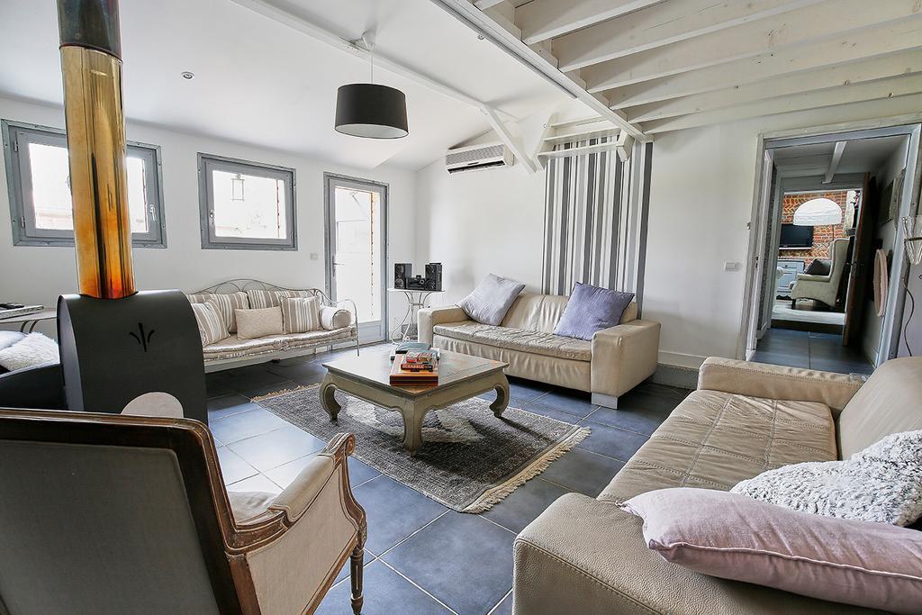 Les De L'yeres Holiday home